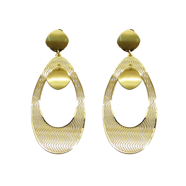 עגיל אובלי זהוב עיטור גלים