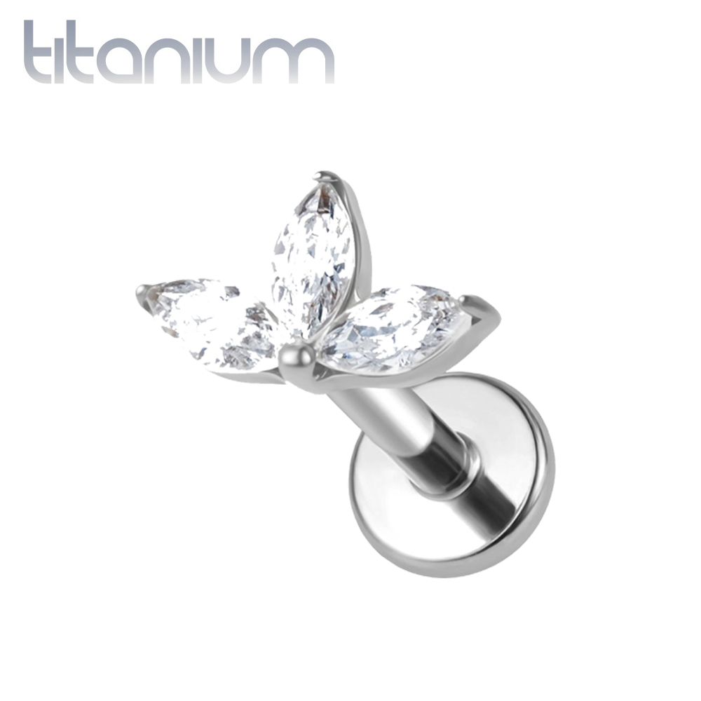 עגיל הליקס / טראגוס / קונץ' / פלאט  מטיטניום - לוטוס עם מרקיזים לבנים