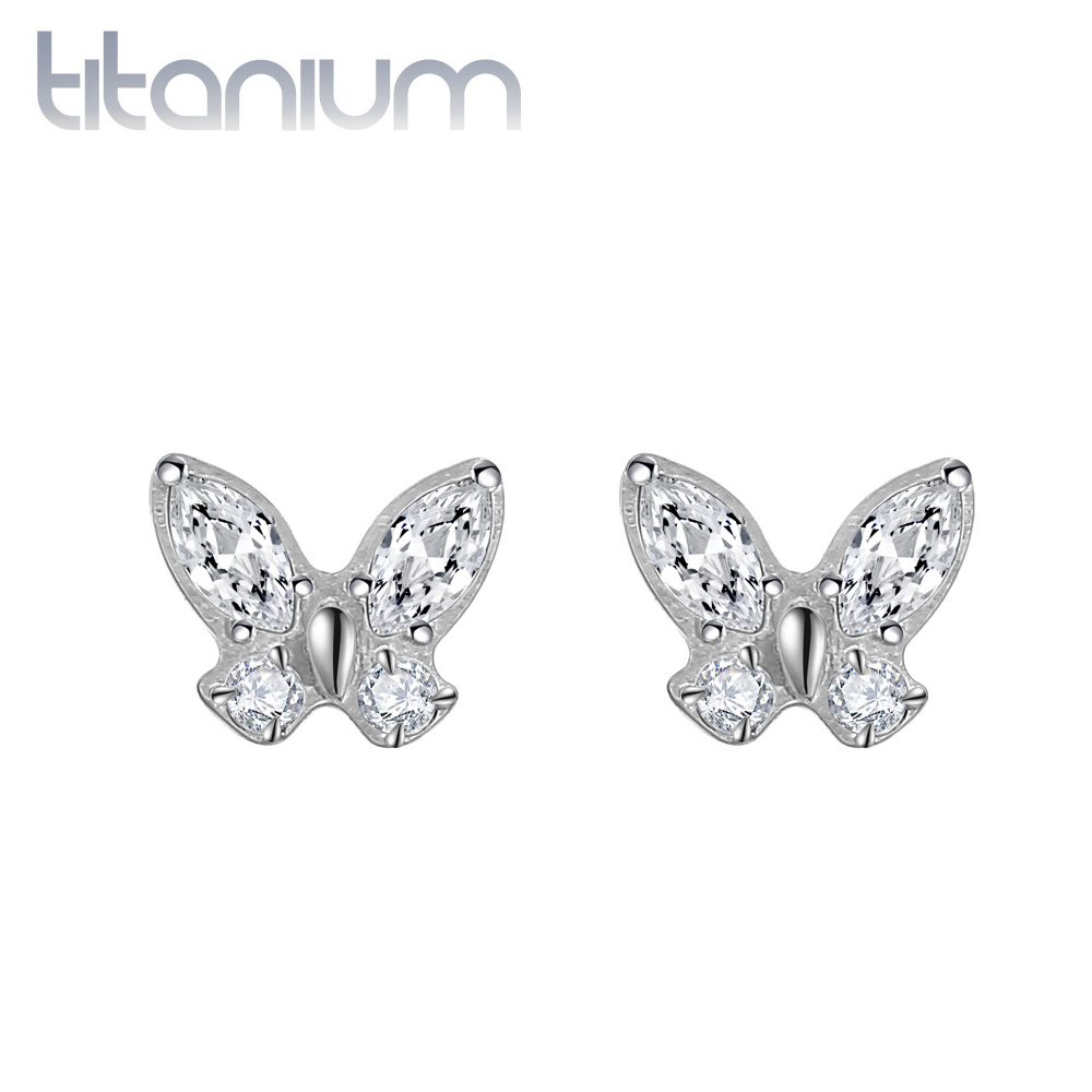 זוג עגילי סטד מטיטניום - פרפר קריסטלים לבנים