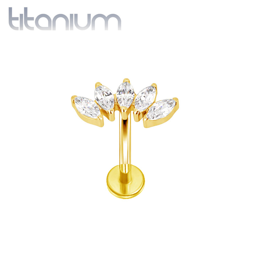 עגיל פירסינג בטבור מטיטניום וציפוי זהב - קשת של זרקונים לבנים