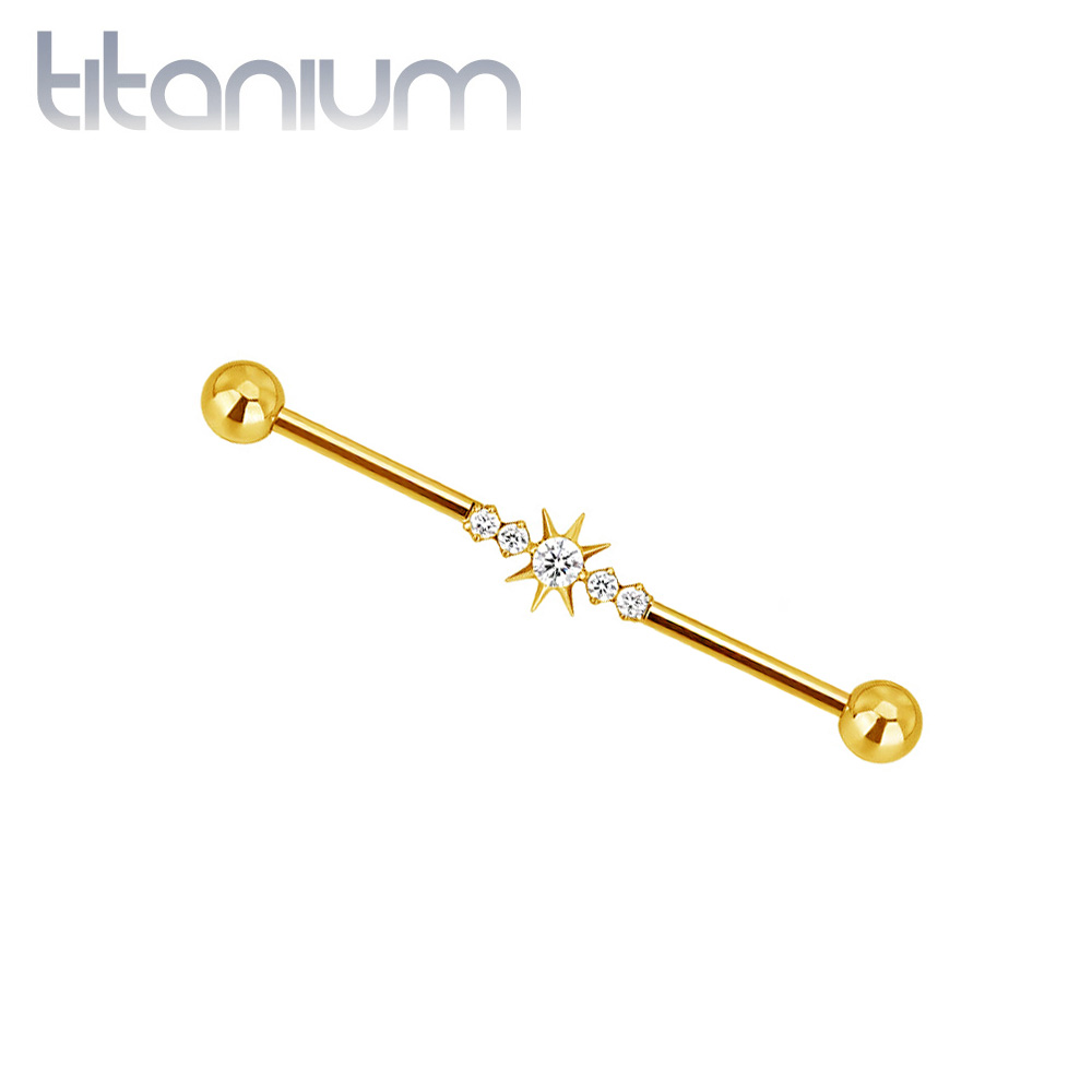 עגיל אינדסטריאל מטיטניום וציפוי זהב - כוכב וקריסטלים לבנים