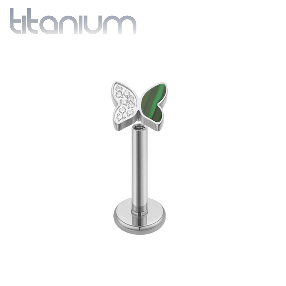 עגיל הליקס / קונץ' / פלאט מטיטניום - פרפר עם קריסטלים לבנים וצדף ירוק בהברגה